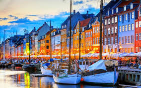 Eigil Holm i Danmark Et Dyk Ned i Dansk Kunst og Kultur Eigil Holm i Danmark Et Dyk Ned i Dansk Kunst og Kultur